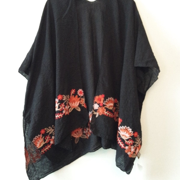 Plus sized kimono style beach cover up - Picture 2 of 5